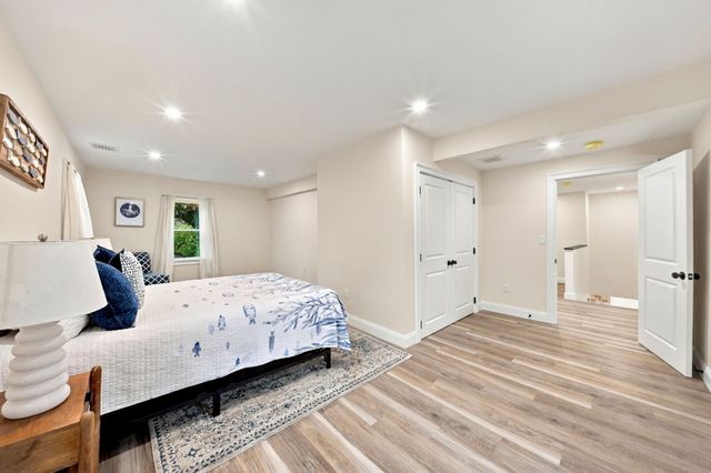 185 Marshall St, Tewksbury, MA 01876