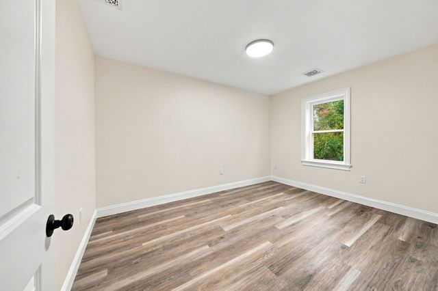 185 Marshall St, Tewksbury, MA 01876