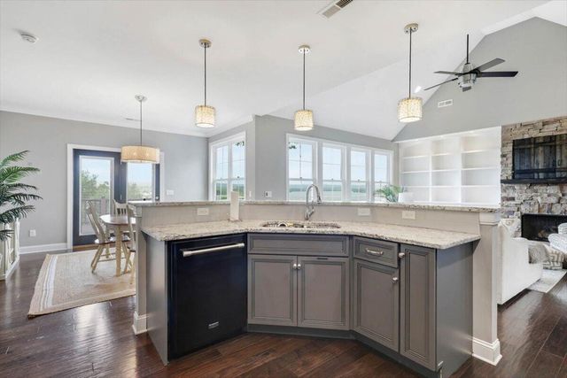 6201 Breezy Hollow Lane, Harrison, TN 37341
