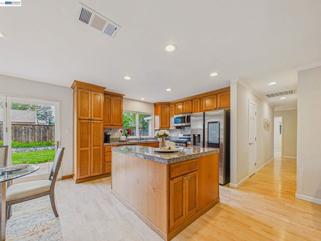 3749 Platt Ct N, Pleasanton, CA 94588
