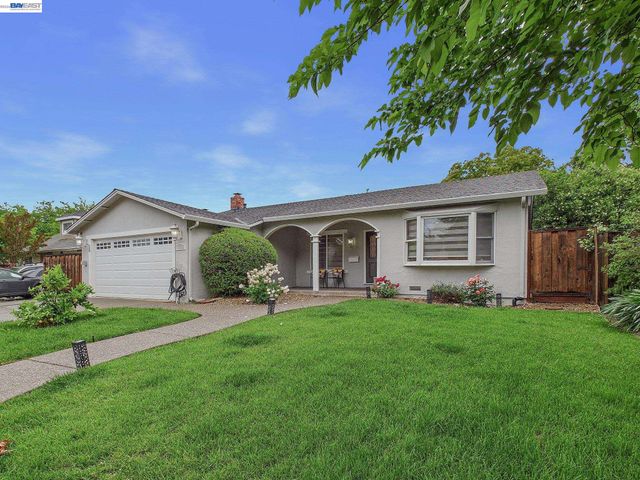 3749 Platt Ct N, Pleasanton, CA 94588