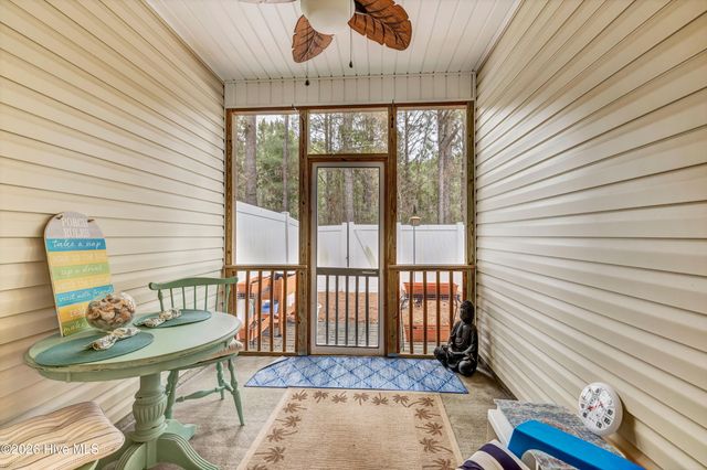 319 Cedar Island Trail, Holly Ridge, NC 28445