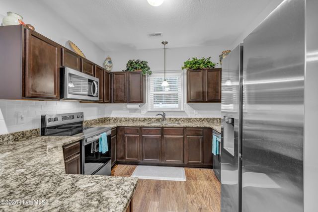 319 Cedar Island Trail, Holly Ridge, NC 28445