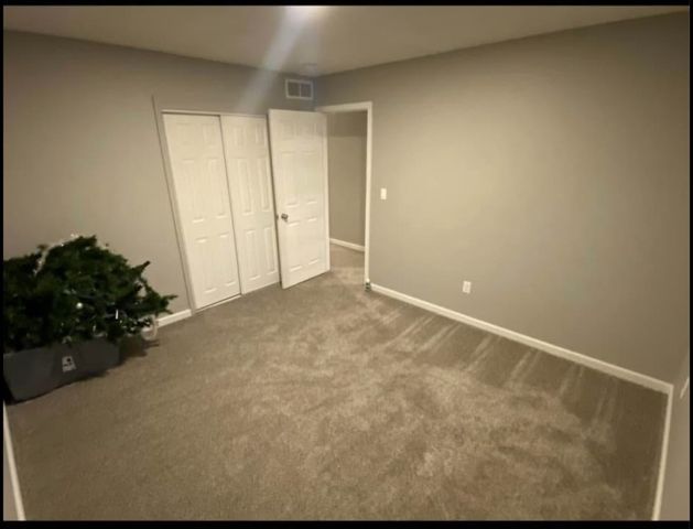 1200 - 1204 Watrous Avenue, Des Moines, IA 50315