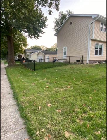 1200 - 1204 Watrous Avenue, Des Moines, IA 50315