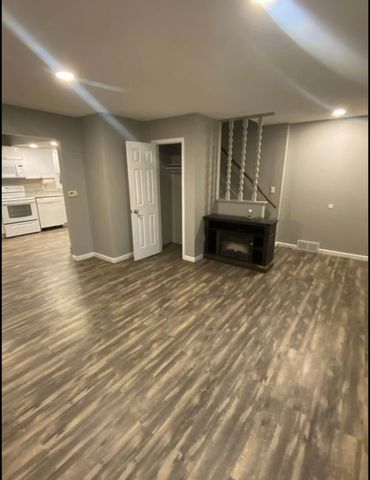 1200 - 1204 Watrous Avenue, Des Moines, IA 50315