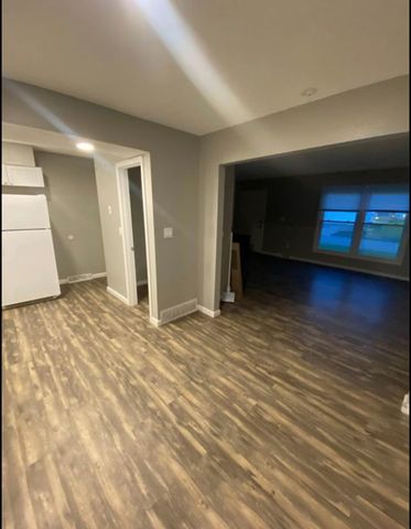 1200 - 1204 Watrous Avenue, Des Moines, IA 50315