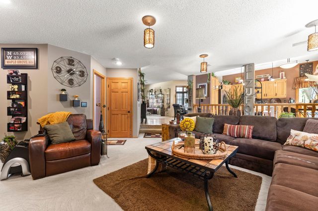 17269 80th Place N, Maple Grove, MN 55311