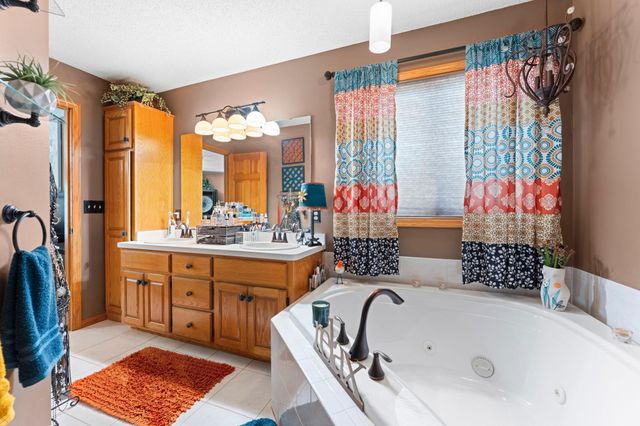 17269 80th Place N, Maple Grove, MN 55311