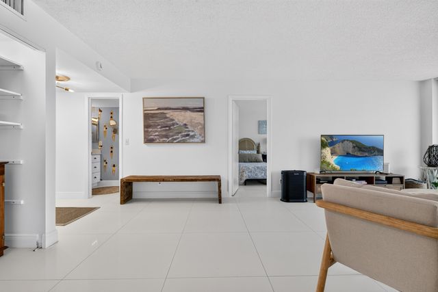 3590 S Ocean Boulevard 807, South Palm Beach, FL 33480