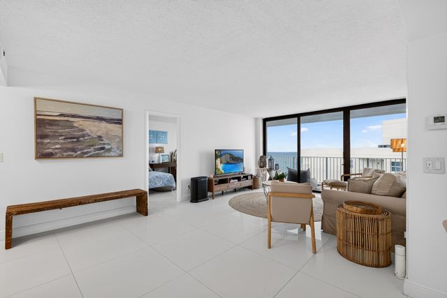 3590 S Ocean Boulevard 807, South Palm Beach, FL 33480