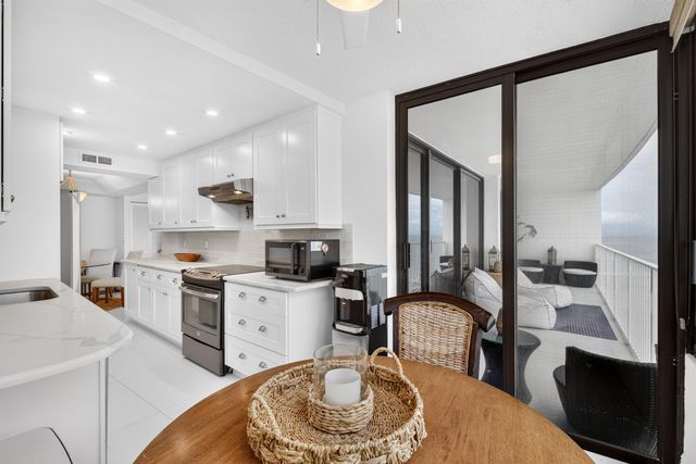 3590 S Ocean Boulevard 807, South Palm Beach, FL 33480