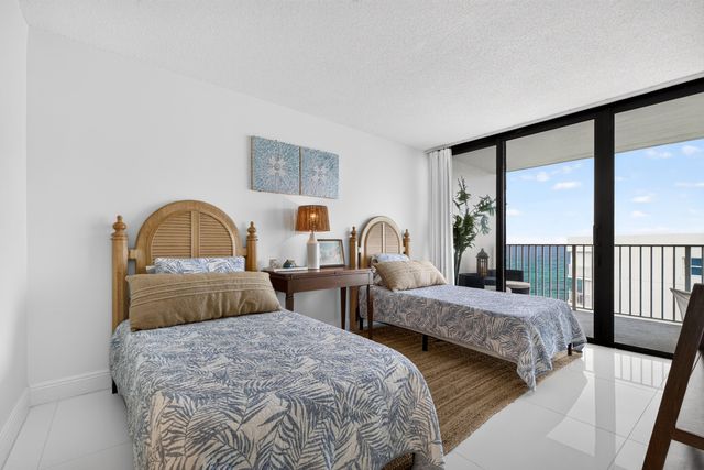 3590 S Ocean Boulevard 807, South Palm Beach, FL 33480