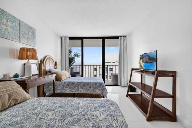 3590 S Ocean Boulevard 807, South Palm Beach, FL 33480