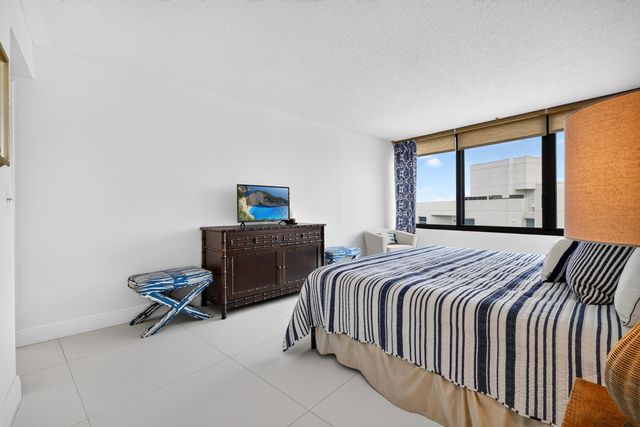 3590 S Ocean Boulevard 807, South Palm Beach, FL 33480