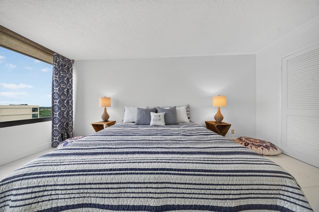 3590 S Ocean Boulevard 807, South Palm Beach, FL 33480