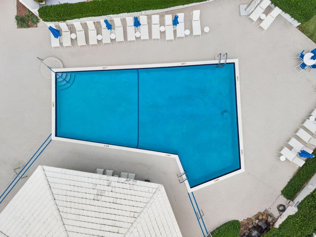 3590 S Ocean Boulevard 807, South Palm Beach, FL 33480