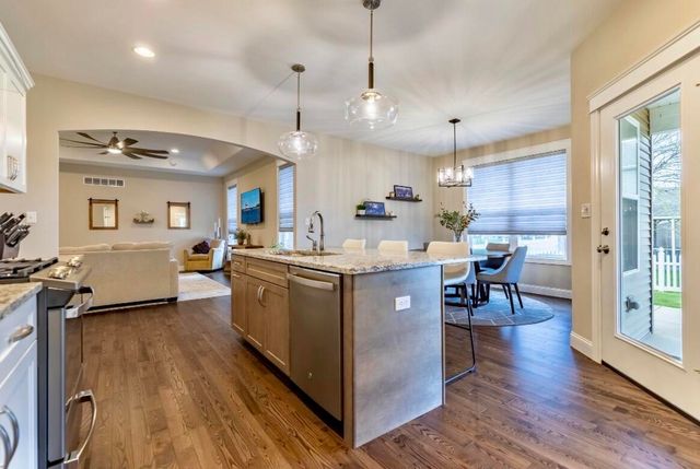 13 Covington Drive, Valparaiso, IN 46385