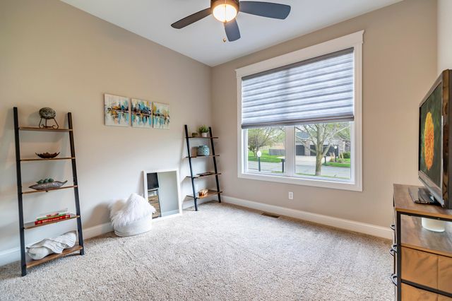 13 Covington Drive, Valparaiso, IN 46385