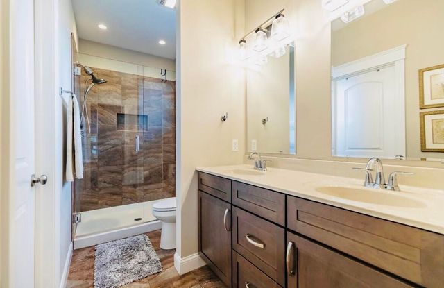 13 Covington Drive, Valparaiso, IN 46385
