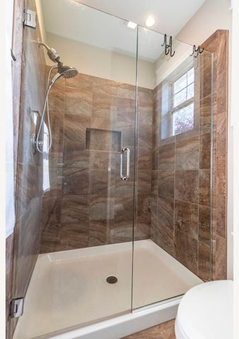 13 Covington Drive, Valparaiso, IN 46385
