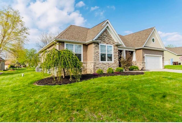 13 Covington Drive, Valparaiso, IN 46385