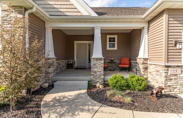 13 Covington Drive, Valparaiso, IN 46385