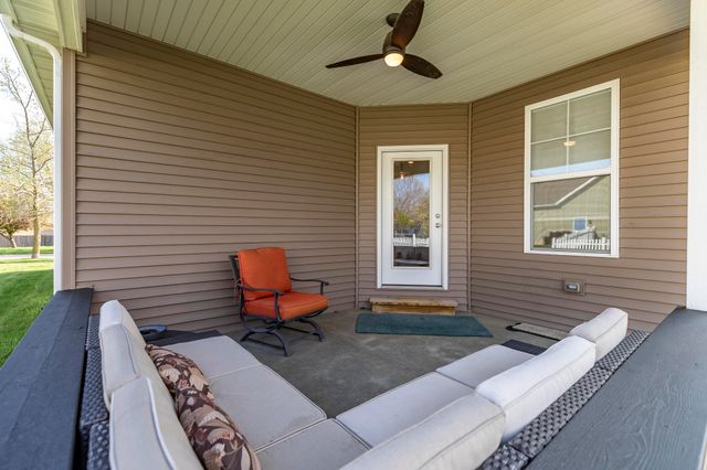 13 Covington Drive, Valparaiso, IN 46385