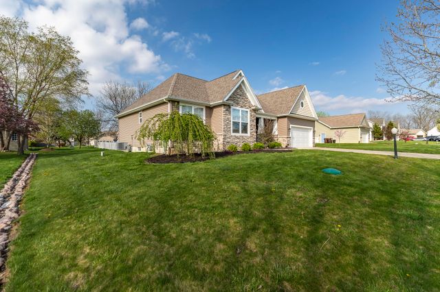 13 Covington Drive, Valparaiso, IN 46385