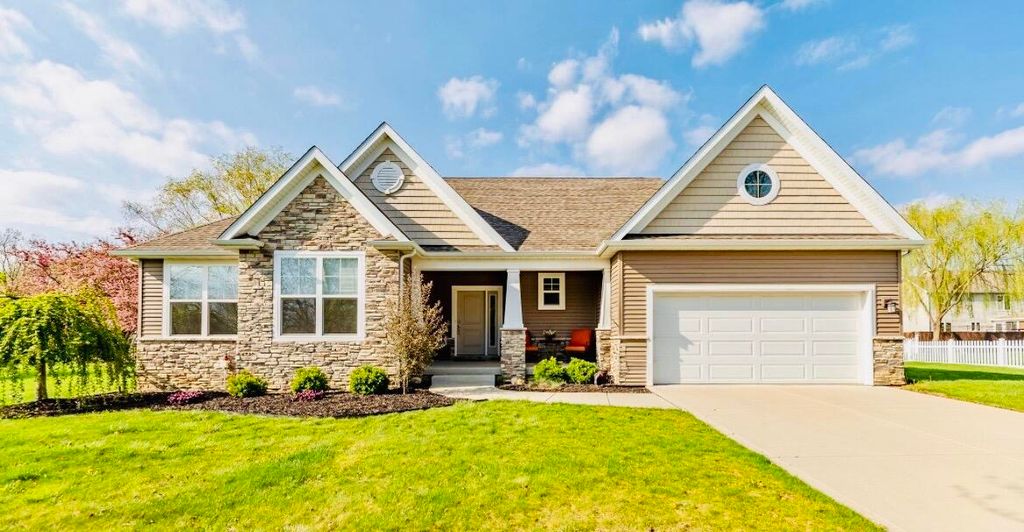 13 Covington Drive, Valparaiso, IN 46385