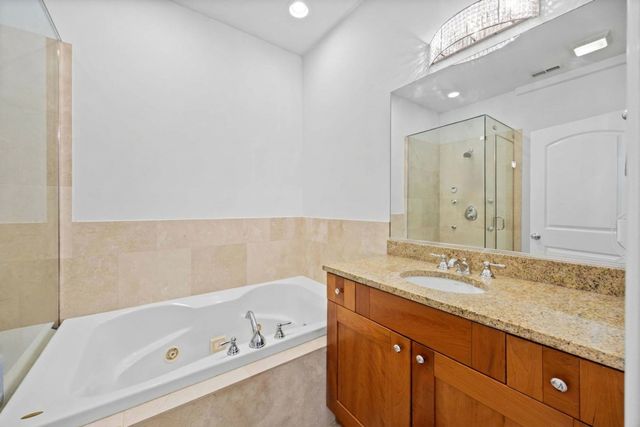 3414 N Sheffield Avenue 4, Chicago, IL 60657