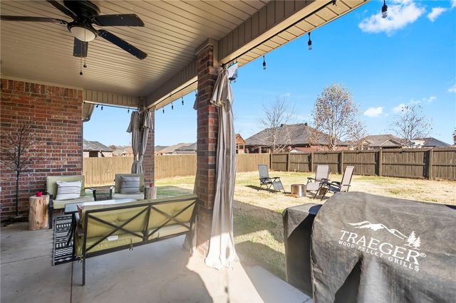 590 Douglas Street, Pea Ridge, AR 72751