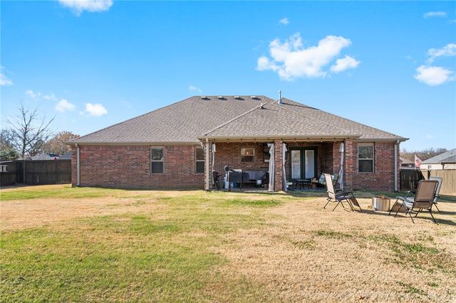 590 Douglas Street, Pea Ridge, AR 72751