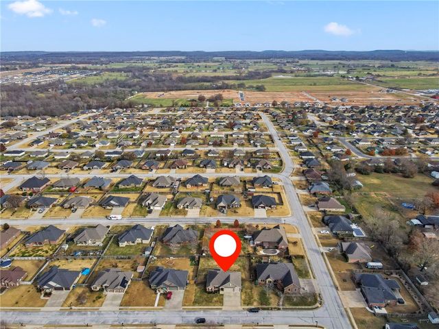 590 Douglas Street, Pea Ridge, AR 72751