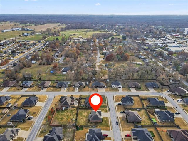 590 Douglas Street, Pea Ridge, AR 72751