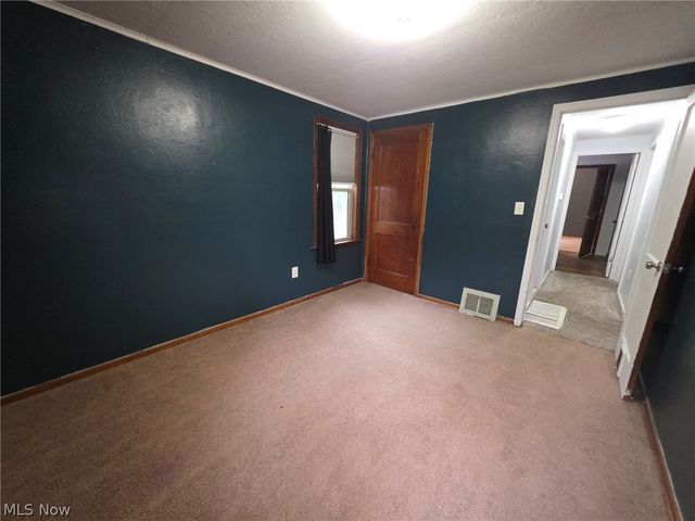 1341 Benton Street, Barberton, OH 44203