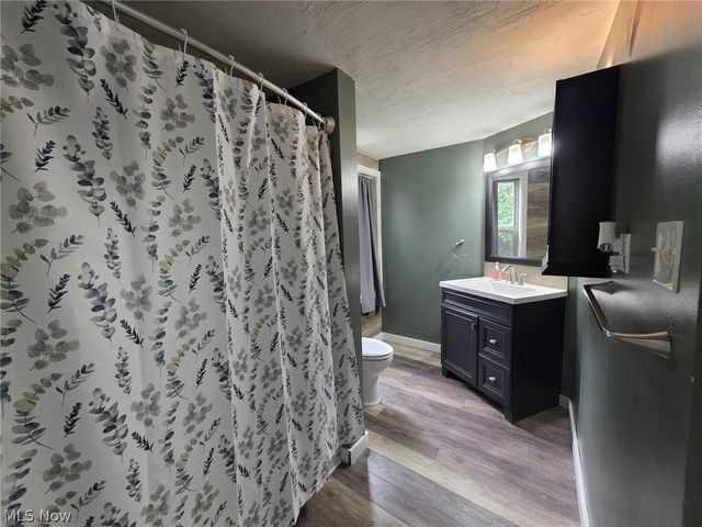 1341 Benton Street, Barberton, OH 44203