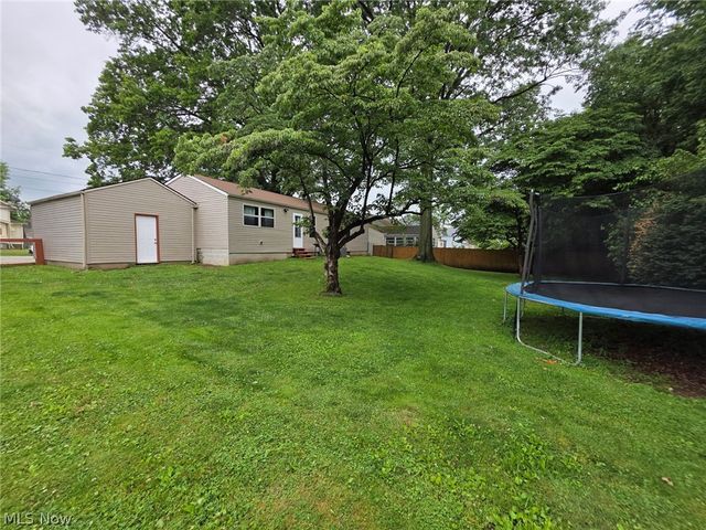 1341 Benton Street, Barberton, OH 44203
