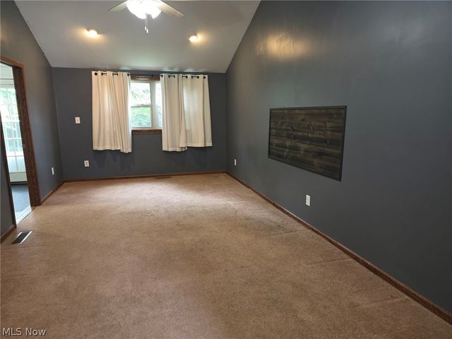 1341 Benton Street, Barberton, OH 44203