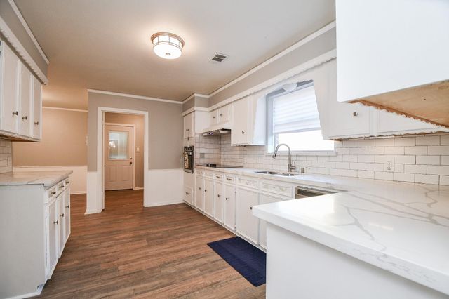 7310 Ridge Oak Drive, Houston, TX 77088