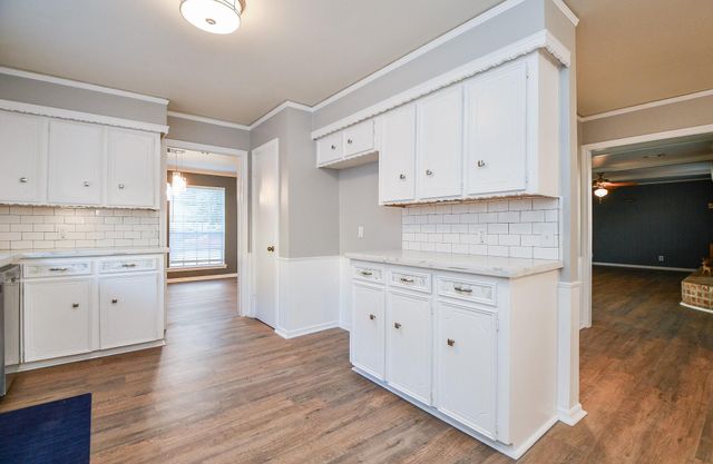 7310 Ridge Oak Drive, Houston, TX 77088