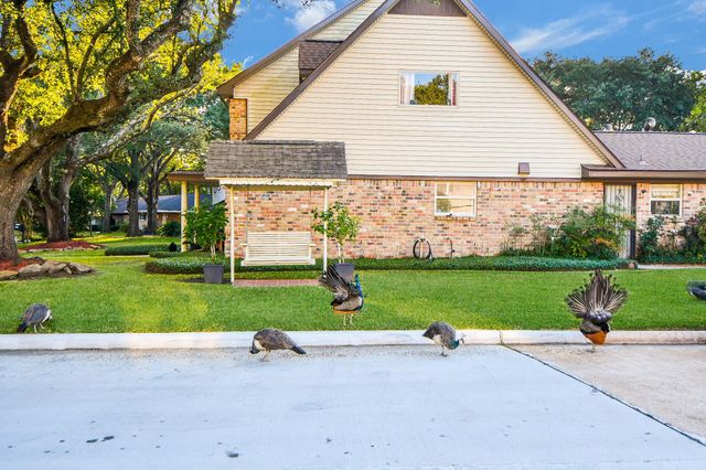 7310 Ridge Oak Drive, Houston, TX 77088