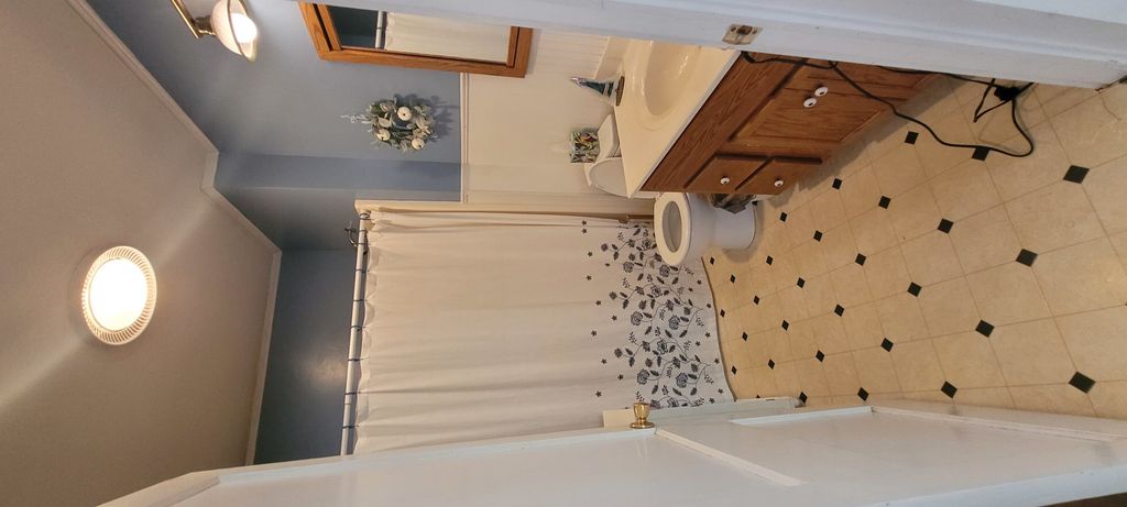 Image 8 of property listing at 1010 Wilshire Drive, Mt Vernon, IL 62864