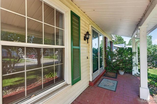 3041 Wintergreen Drive, Florissant, MO 63033