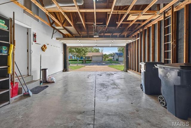 3041 Wintergreen Drive, Florissant, MO 63033
