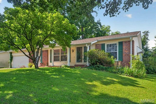 3041 Wintergreen Drive, Florissant, MO 63033