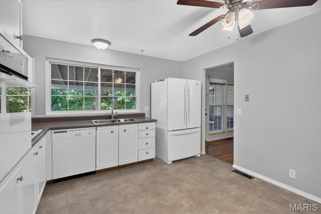 3041 Wintergreen Drive, Florissant, MO 63033