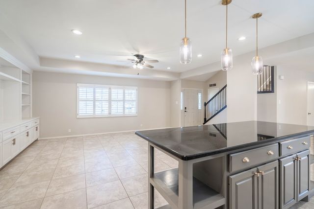 2200 Whitney Dr, Midland, TX 79705