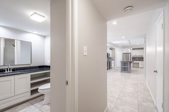 2200 Whitney Dr, Midland, TX 79705