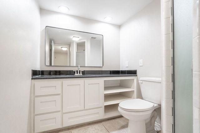 2200 Whitney Dr, Midland, TX 79705